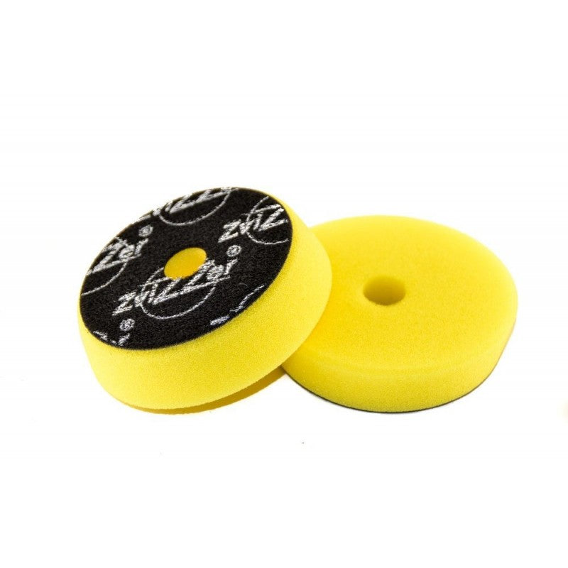 ZviZZer, c'est avant tout un système intégralement pensé pour vous simplifier la tâche et éviter les erreurs grâce à un code couleur (bleu/rouge/orange/jaune/vert) commun aux pads, microfibres et polishs.