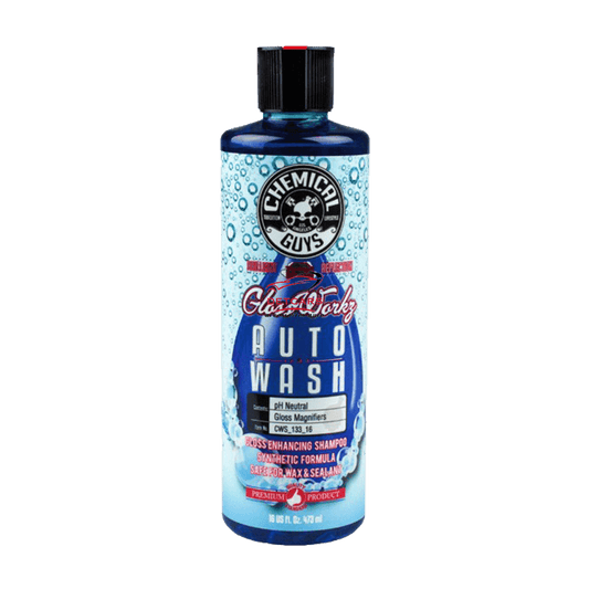 Le shampooing Glossworkz booster de chez chemical-guys est un shamppoing faisant ressortir la beauté naturelle de votre véhicule . Idéal pour entretenir un véhicule protégé par une cire ou spray de finition tout en apportant une finition ultra brillance . Il procurera une mousse épaisse et adhérente lors du lavage .