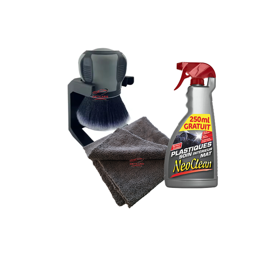 Pack nettoyage plastiques intérieur Detcars : nettoie, ravive et protège l’habitacle sans effet gras voiture