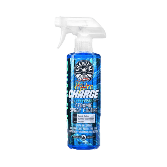 La protection céramique en spray hydro charge spray de chez chemical-guys est une véritable protection sur base de céramique . Elle laissera un éclat de lumière sur la carrosserie après l'application ainsi qu'une capacité hydrophobe impressionnante .