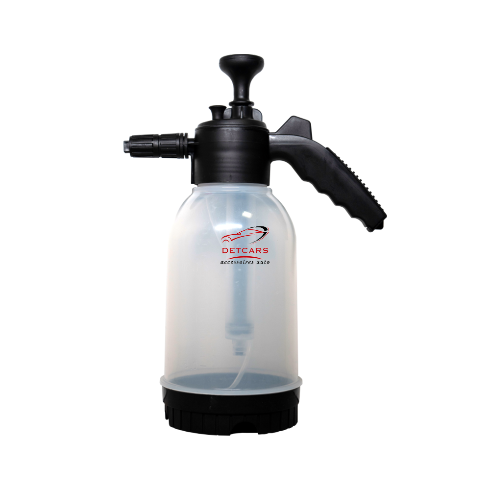 Le canon à mousse manuel est un pulvérisateur à pression idéal pour un prélavage ou lavage lorsque l'on ne procède pas de nettoyeur haute pression .
Résistant au produits chimiques , il vous permettra d'effectué un prélavage de qualité sans difficulté ! Il suffit de mettre sous pression le pulvérisateur puis appliquer le produit sur le véhicule . Il produira une mousse dense et épaisse .
Capacité 2 litres . Idéal pour un lavage ou prélavage avec une densité de mousse élevé .