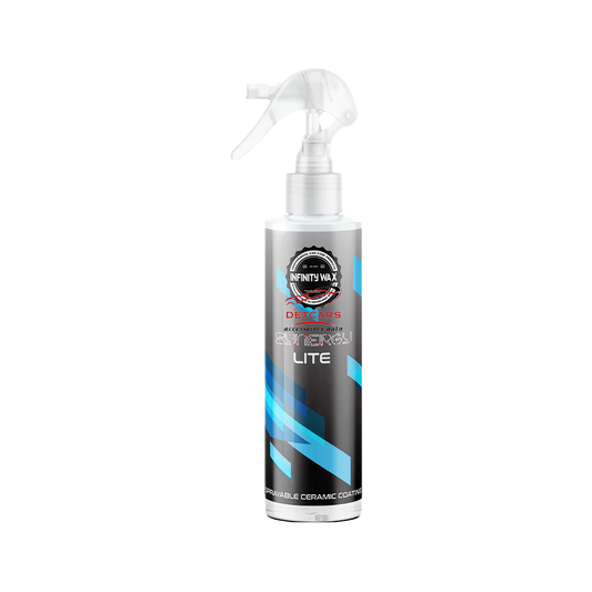Synergy Lite peut être appliqué sur n'importe quelle surface peinte, y compris les jantes. Ses propriétés de liaison uniques vous permettent ensuite d'éliminer les résidus de revêtement jusqu'à 15 minutes après l'application initiale. Ce qui permet de pro