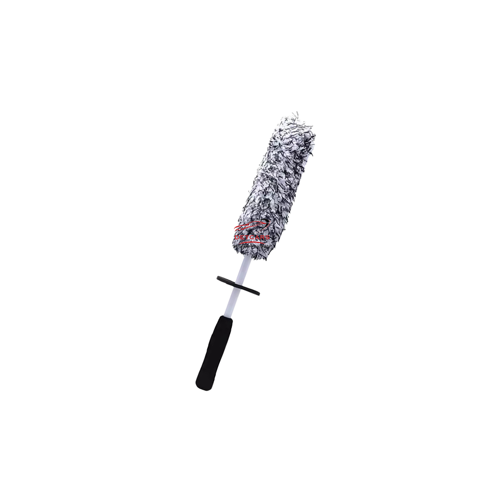 Brosse pour jantes en micro fibres résistantes aux produits jantes , idéales pour éviter les micro-rayures . Taille 44cm