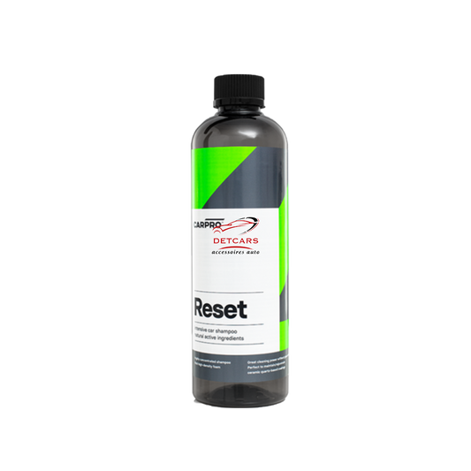 Shampooing concentré reset intensive de chez Carpro capacité 1L . Ideal pour le lavage de véhicule protégé par une céramique , cire ou sealant . Efficace sur les saletés et le fim routier tout en restant doux et safe sur la surface puisque pH neutre. Il procurera une mousse très épaisse et une bonne lubrification lors du lavage .