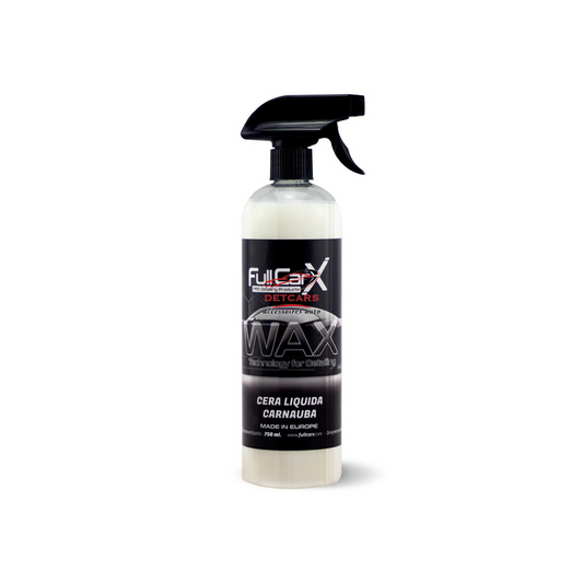 La Cire à base de carnauba FullCarX apporte une finition extra brillante. Elle génère un léger revêtement qui améliore la luminosité de la carrosseire et le maintient beaucoup plus longtemps.
