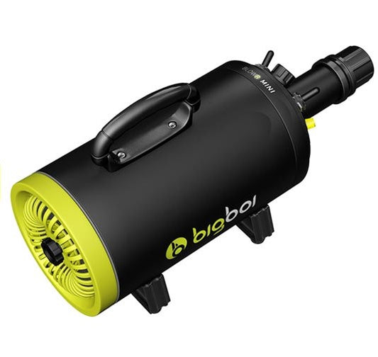 Sécheur sans contact BIGBOI BLOWR MINI pour les professionnels du Detailing et plus largement pour tous les passionnés automobile. ( vidéo de présentation disponible sur notre chaine youtube ) Le Bigboi BlowR MINI est le souffleur idéal pour tous avec s