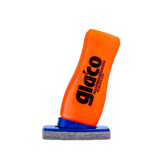 Le GLACO DX de chez Soft99 est le dernier-né de la marque japonaise spécialiste des traitements hydrophobes pour surfaces vitrées. La technologie SARF (Strong Adhésion Rapid Finish) utilisée permet de réduire le temps de liaison du produit avec le verre à seulement 5 minutes !