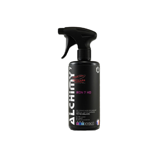 Décontaminant ferreux et nettoyant jantes , Utilisable sur tous les types de jantes et de supports . Contient des agents brillants . Alchimy7 Iron 7 HD est un décontaminant ferreux et un nettoyant jantes efficace laissant une finition brillante. Il disso