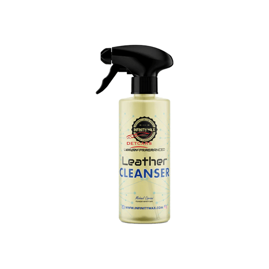 Leather Cleanser est un nettoyant spécifique pour tous types de cuirs (lisses pigmentés) au Ph neutre. Produit prêt à l'emploi. En combinant des composants tensioactifs modifiés avec des polymères innovants, nous avons réussi à développer une nouvelle gé