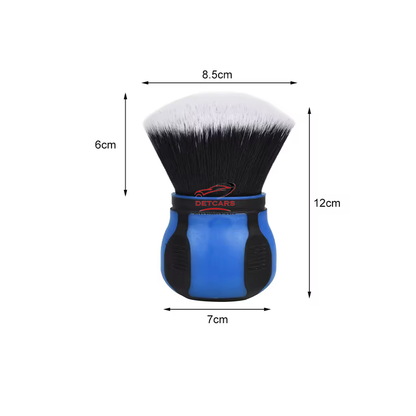 La brosse antirayures EXTRA LARGE est l’outil parfait pour ceux qui veulent un nettoyage efficace, doux et respectueux de l’intégrité des matériaux. Elle répond aux standards du detailing professionnel, alliant confort, performance et sécurité.