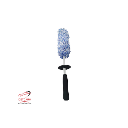 Brosse pour jantes en micro fibres résistantes aux produits jantes , idéales pour éviter les micro-rayures . Taille 44cm 