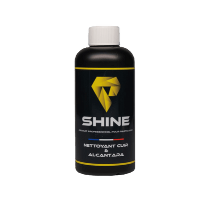 Nettoyant cuir et alcantara de chez SHINE idéal pour un nettoyage en profondeur . Se dilue sur 4 dosage différent : 