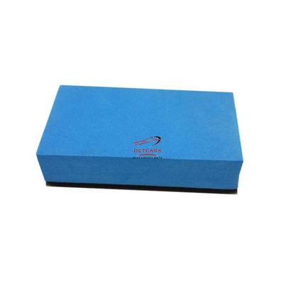 Bloc applicateur céramique en mousse rigide pour appliquer les traitements céramiques avec une suédine ( non fournie mais disponible sur le site ) .